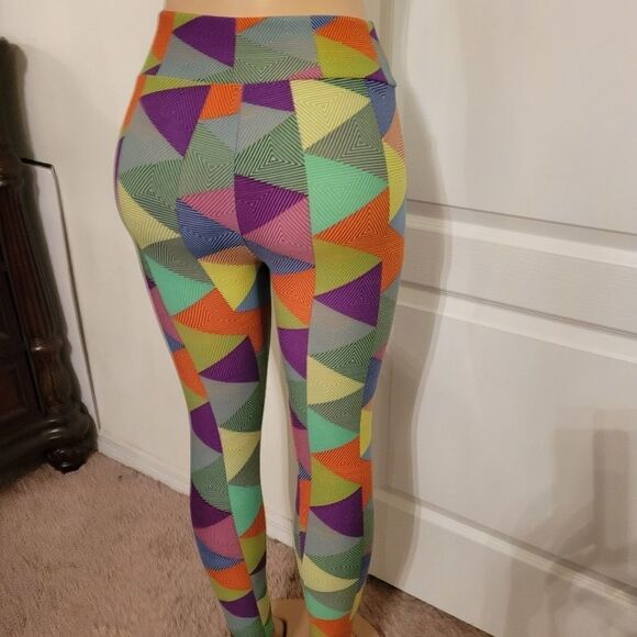 LULAROE BOLD COLORFUL BRIGHT GEOMETRIC TRIANGLE PATTERN  LEGGING - Picture 6 of 16